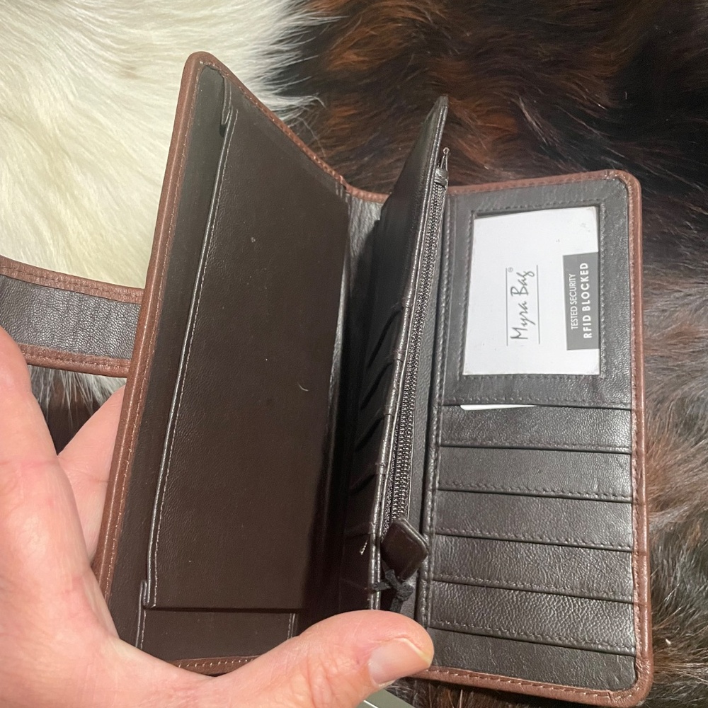 NWT Myra wallet - Picture 3 of 4